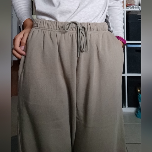 🆕️NWT Old Navy Extra High-Waisted Vintage Lounge Sweatpants in 'Birch Leaf', M - Picture 14 of 15